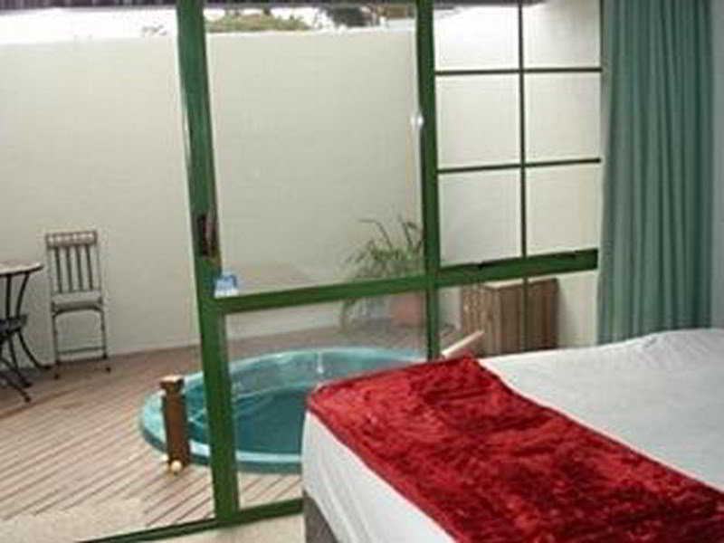 Karaka Tree Motel Taupomeer Buitenkant foto