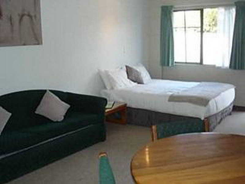 Karaka Tree Motel Taupomeer Buitenkant foto